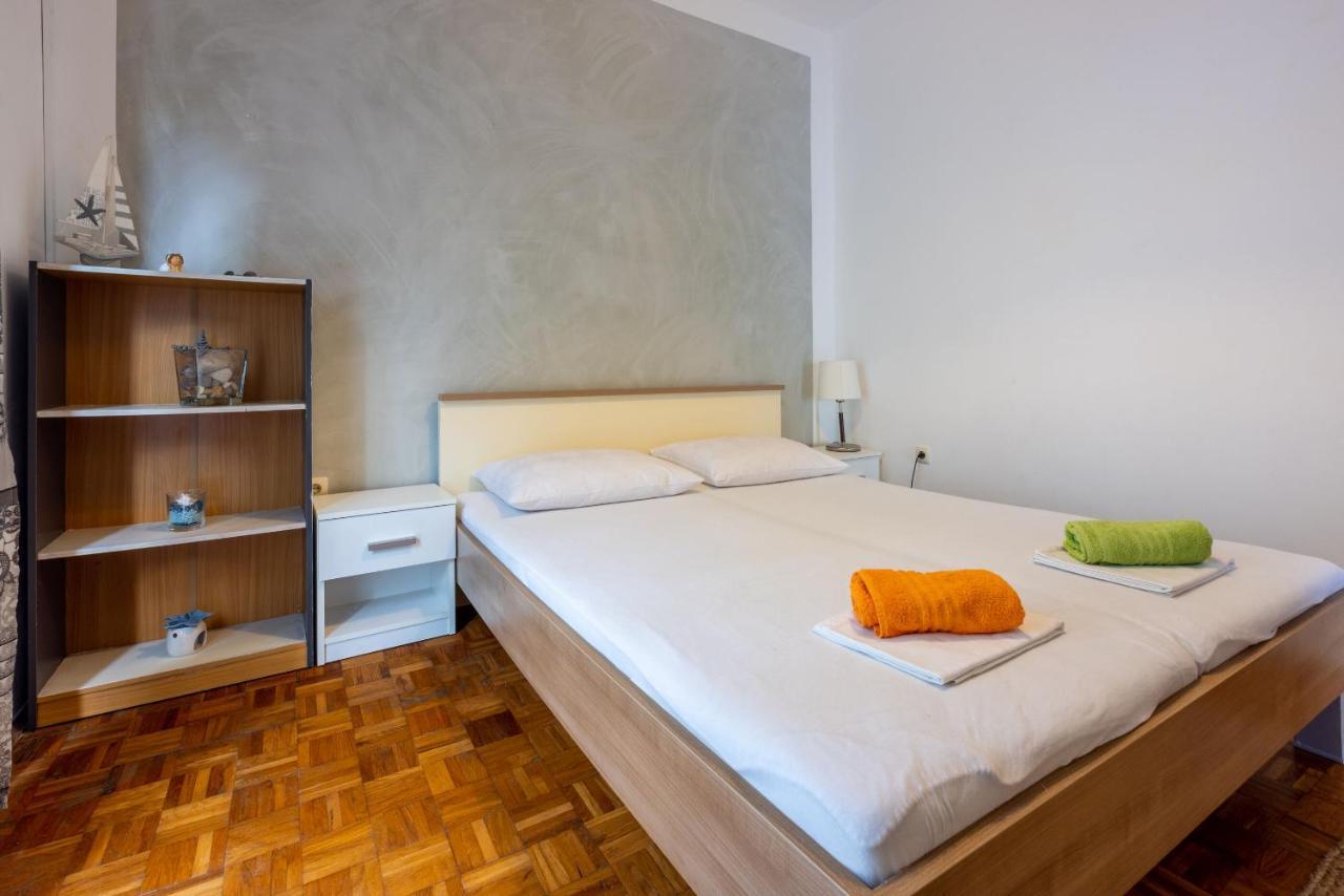 Apartment Suzy Dramalj Ngoại thất bức ảnh