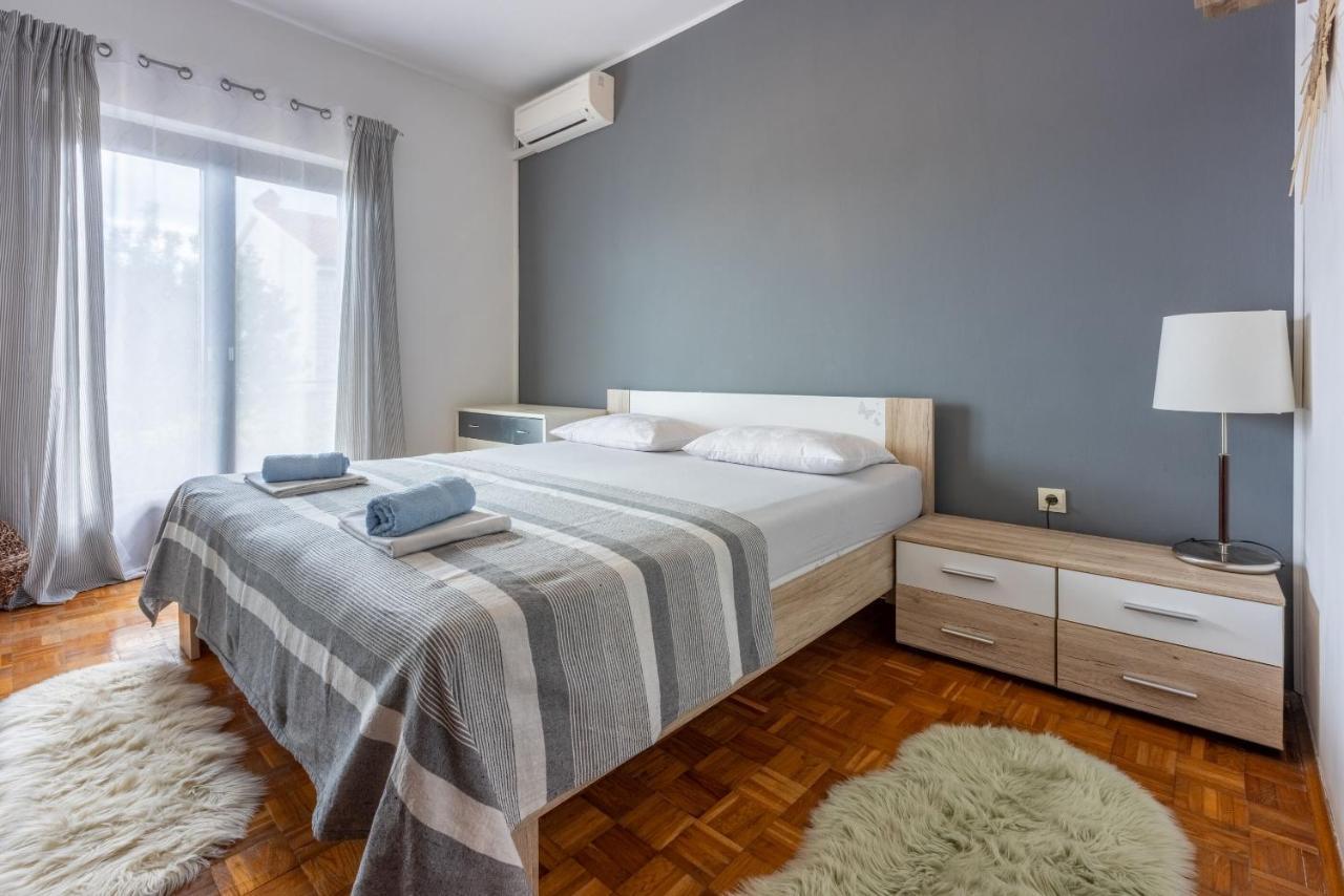 Apartment Suzy Dramalj Ngoại thất bức ảnh