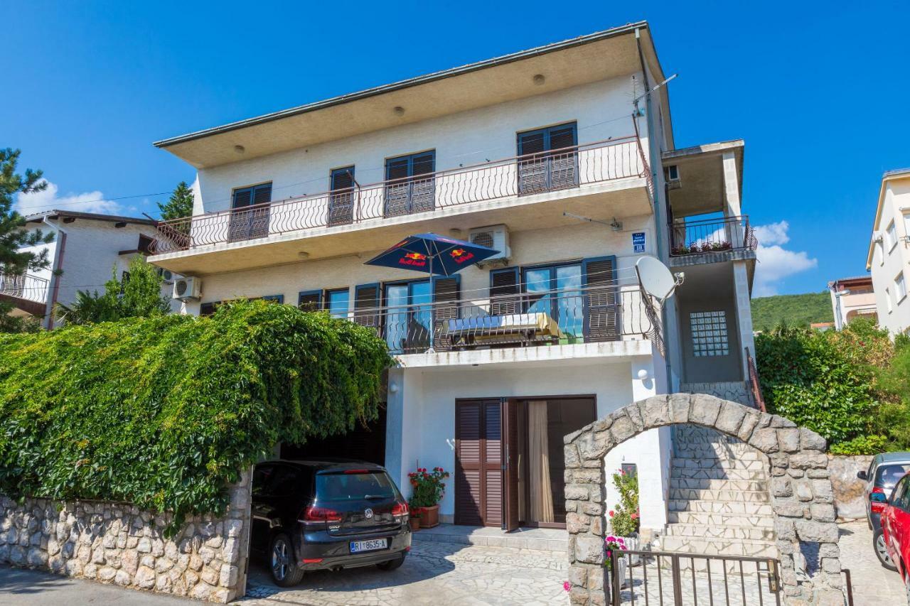 Apartment Suzy Dramalj Ngoại thất bức ảnh